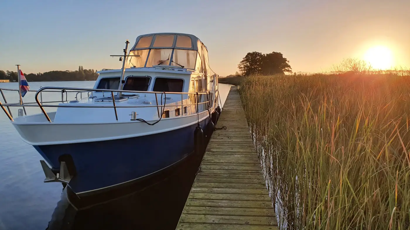 bootsverleih-grou-friesland-hw-steg-sonnenuntergang